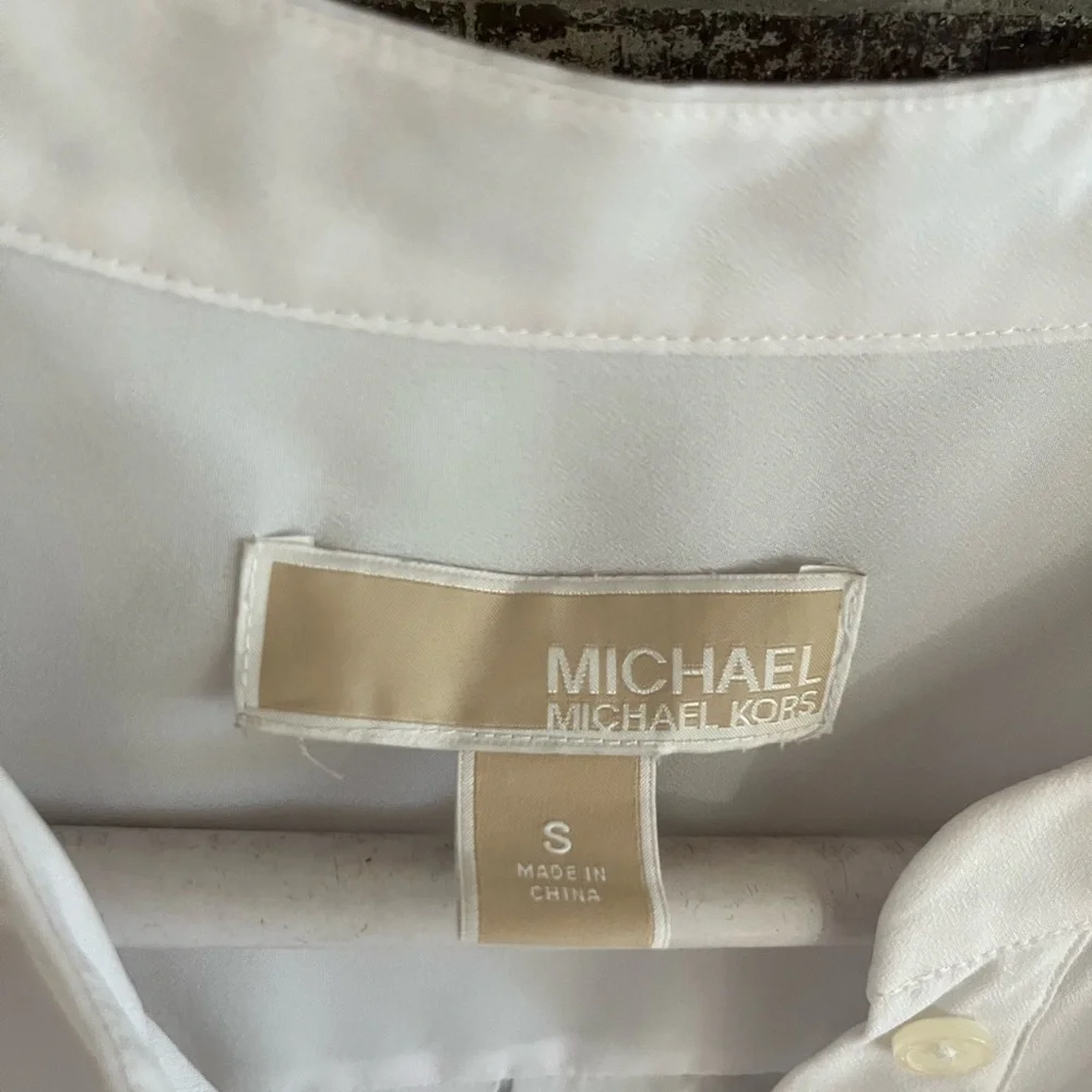 MICHAEL KORS  White Sleeveless Blouse with Zipper Pockets NWOT